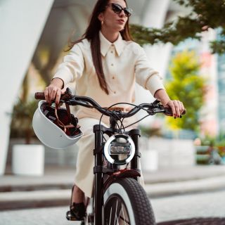 🚲✨ Hit the city streets in style! 😎🌇 With @ecafebike, every ride is premium, smooth, and built to turn heads....
